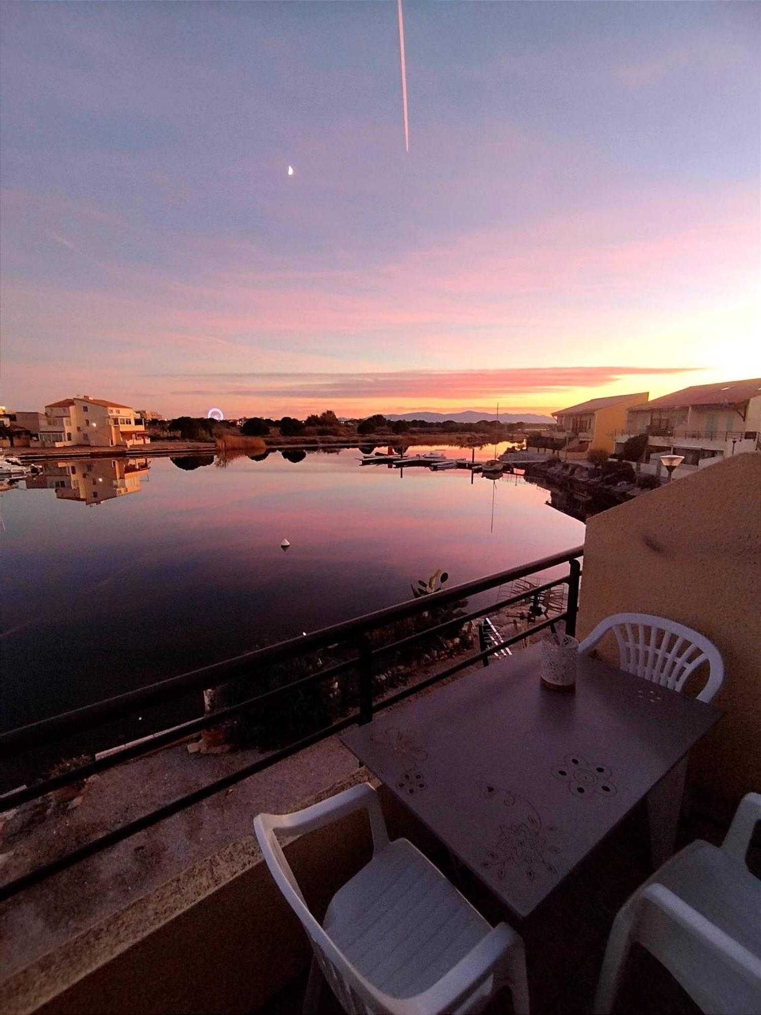 Appartement Coup De Coeur Les Pieds Dans L'Eau Le Barcares Bagian luar foto