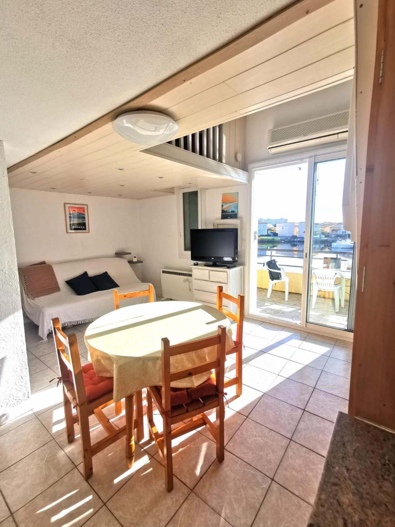 Appartement Coup De Coeur Les Pieds Dans L'Eau Le Barcares Bagian luar foto