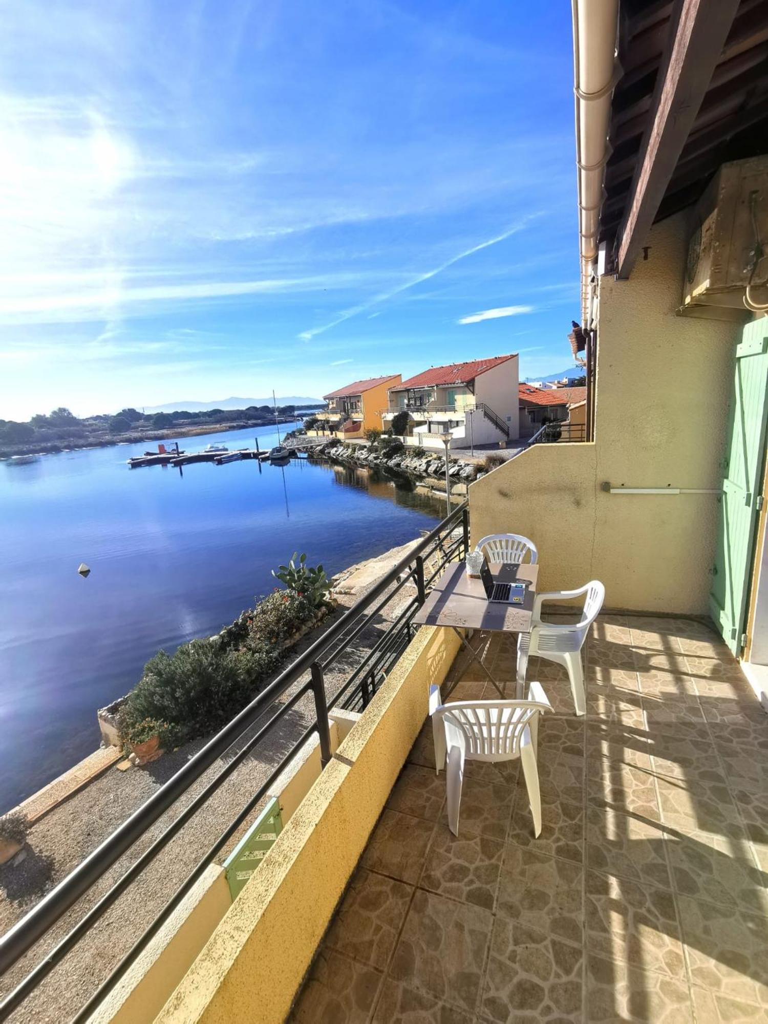 Appartement Coup De Coeur Les Pieds Dans L'Eau Le Barcares Bagian luar foto