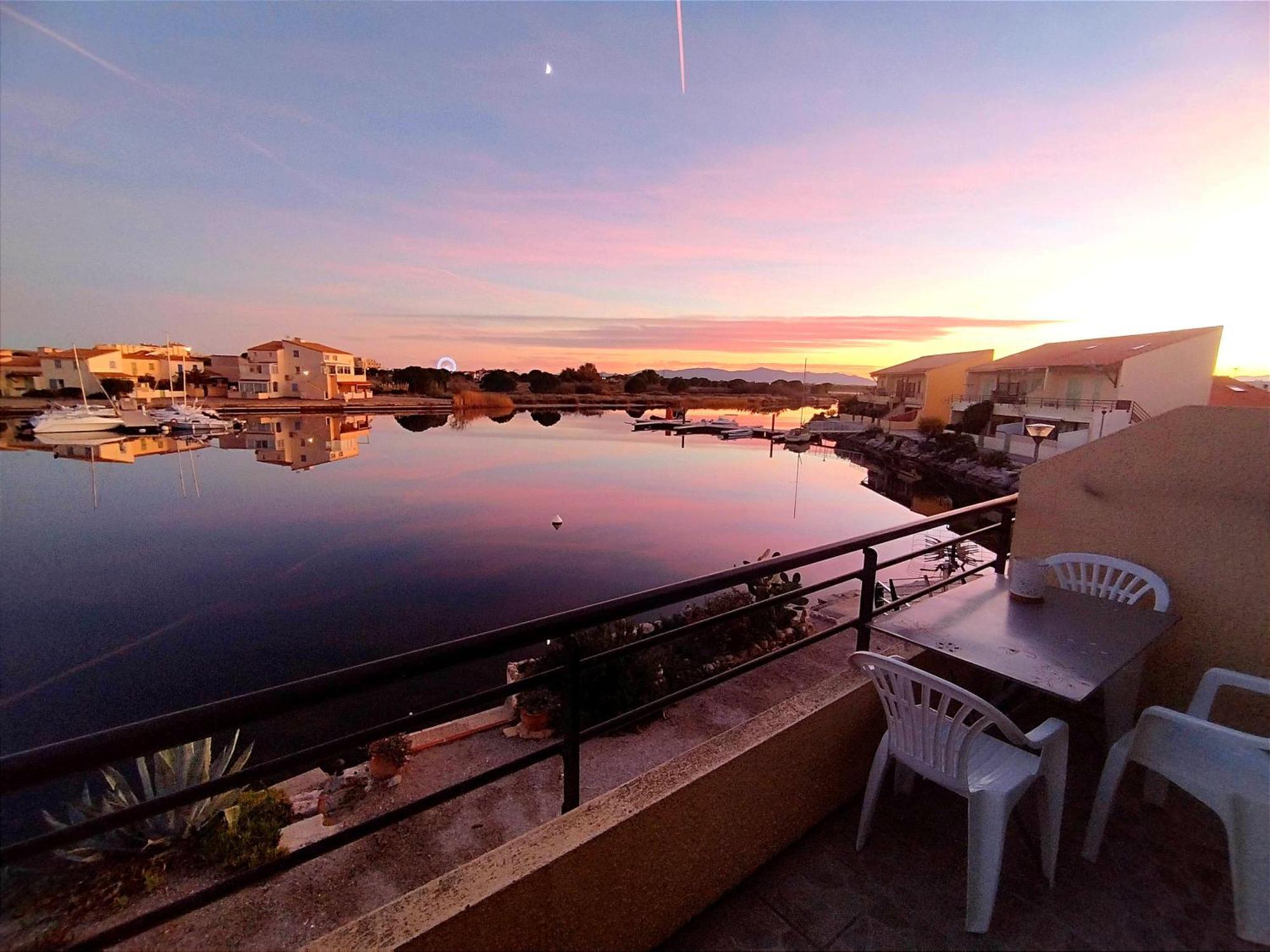 Appartement Coup De Coeur Les Pieds Dans L'Eau Le Barcares Bagian luar foto